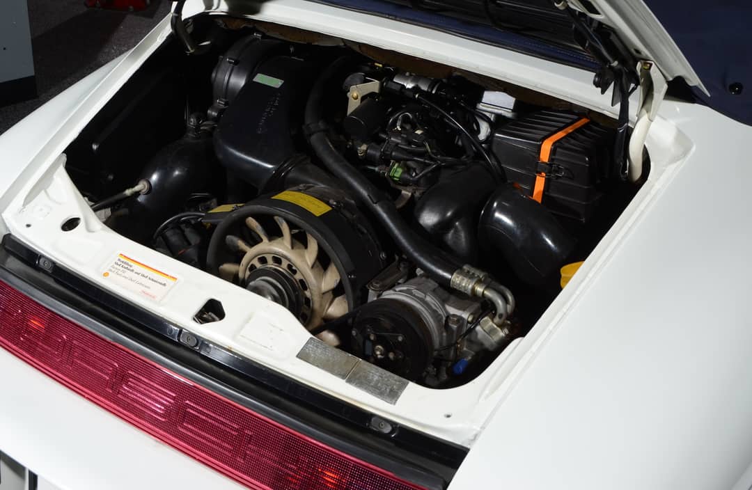 1991 Porsche 911 Carrera 2 — photo 13