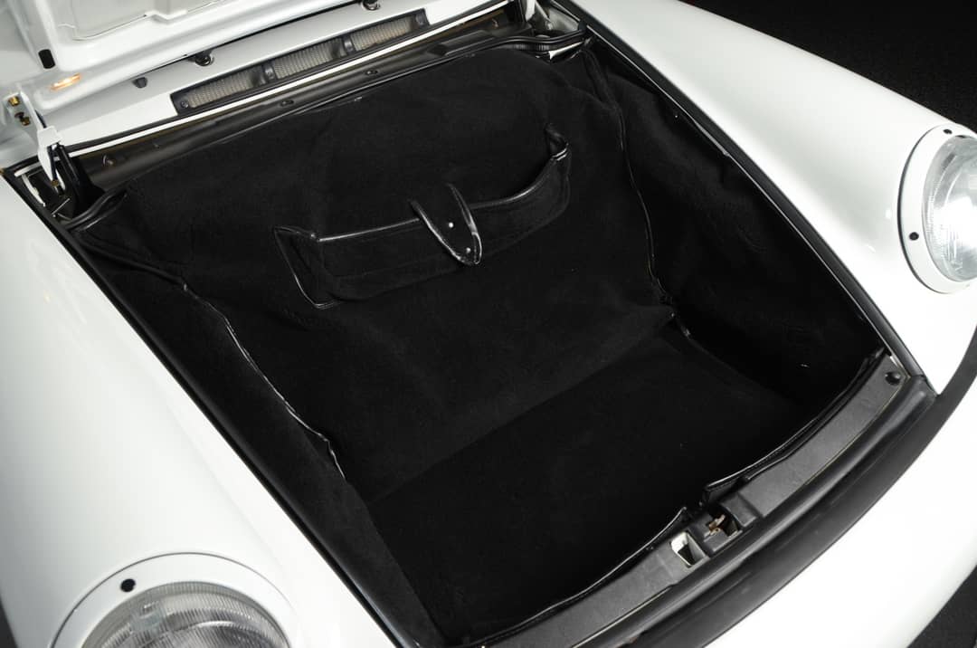 1991 Porsche 911 Carrera 2 — photo 7