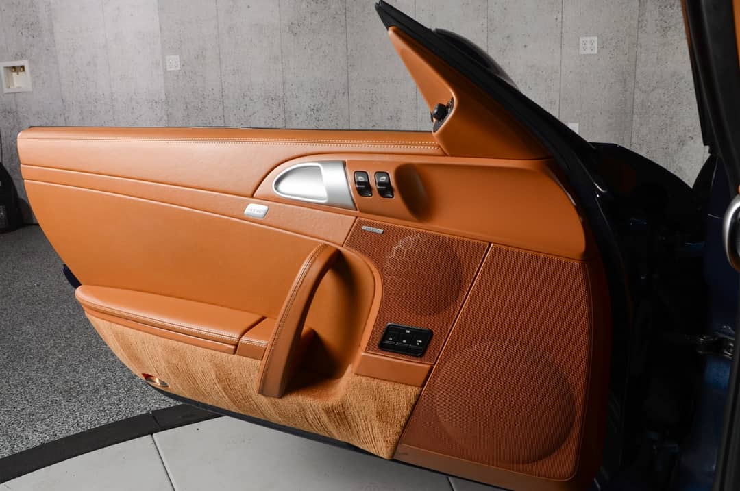 2011 Porsche 911 Targa 4S — photo 15