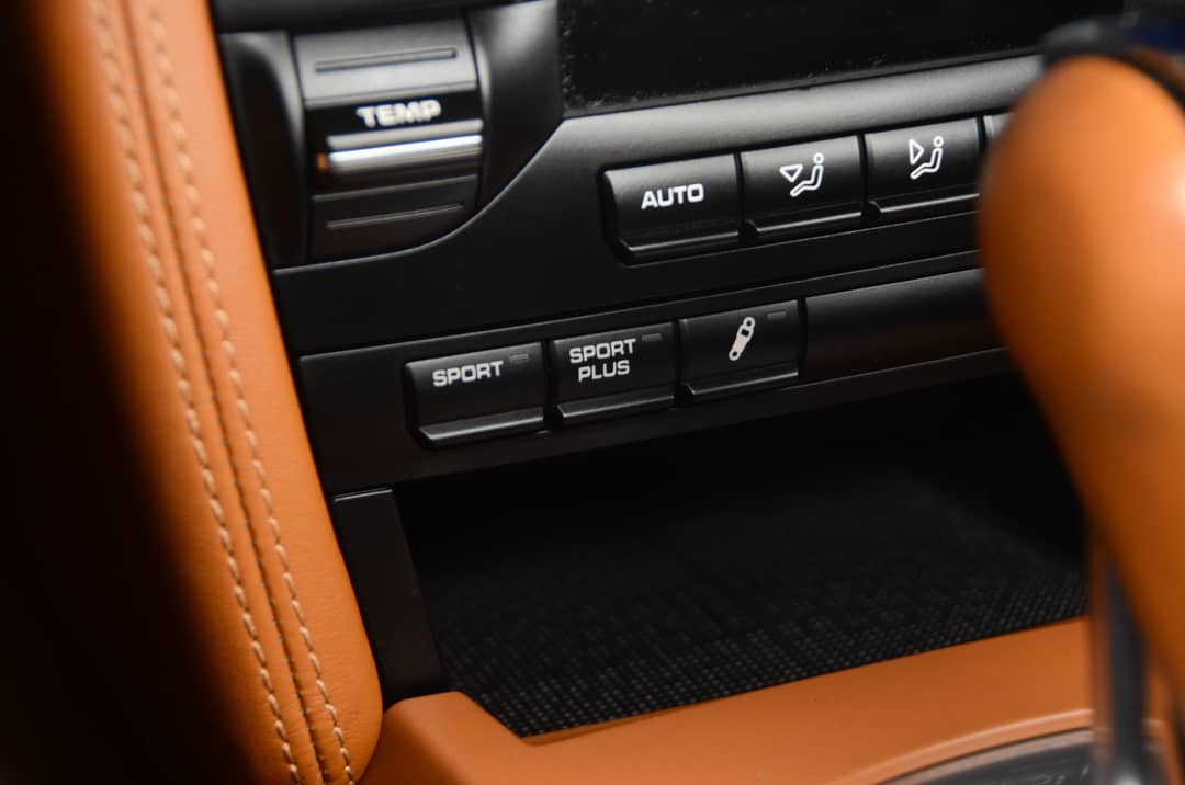 2011 Porsche 911 Targa 4S — photo 28