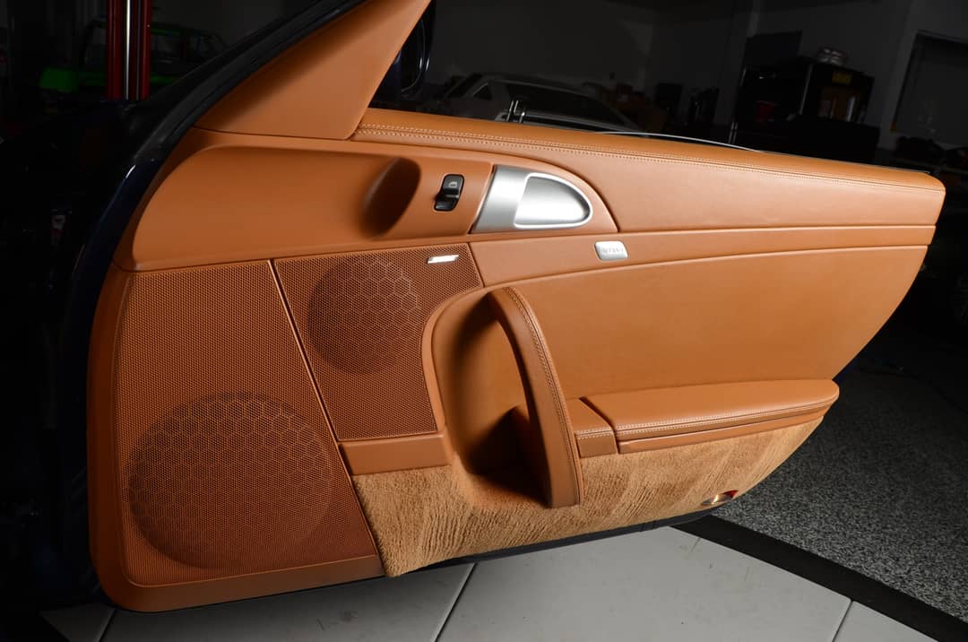 2011 Porsche 911 Targa 4S — photo 35