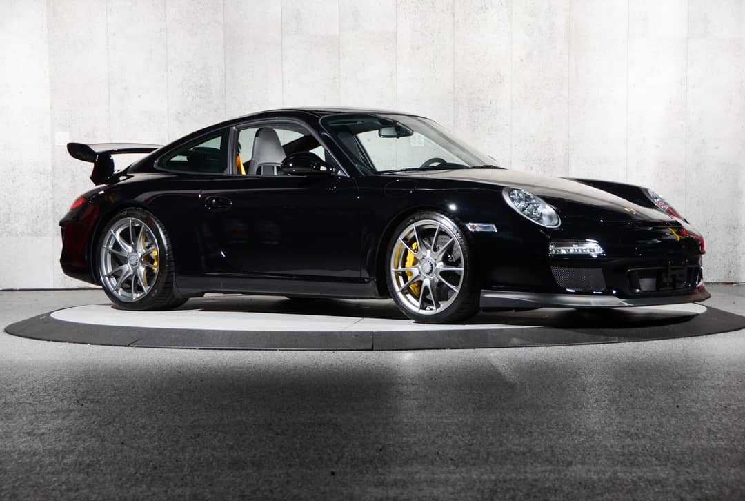 2010 Porsche 911 GT3 — photo 2