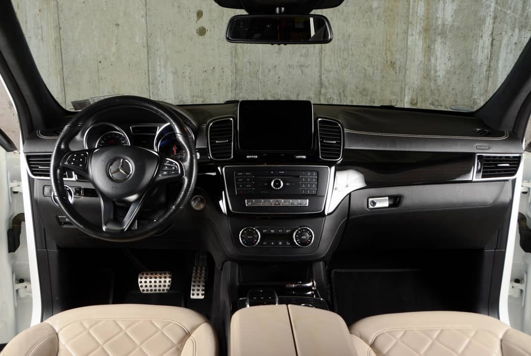 2018 Mercedes-Benz GLE AMG GLE 43 — photo 13