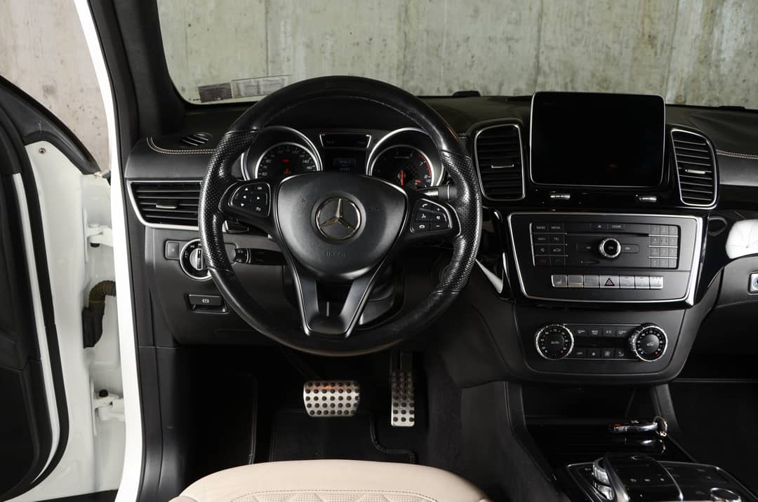 2018 Mercedes-Benz GLE AMG GLE 43 — photo 14