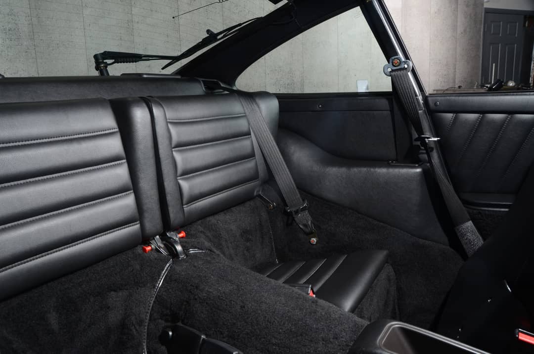 1990 Porsche 911 Carrera 2 — photo 24