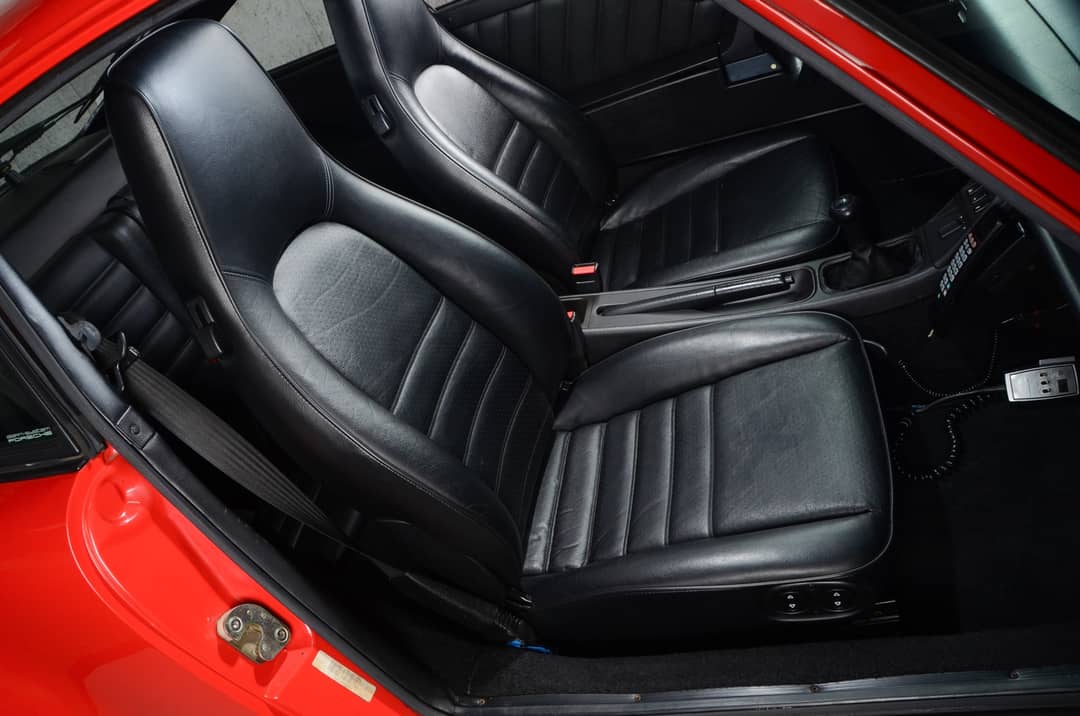 1990 Porsche 911 Carrera 2 — photo 25