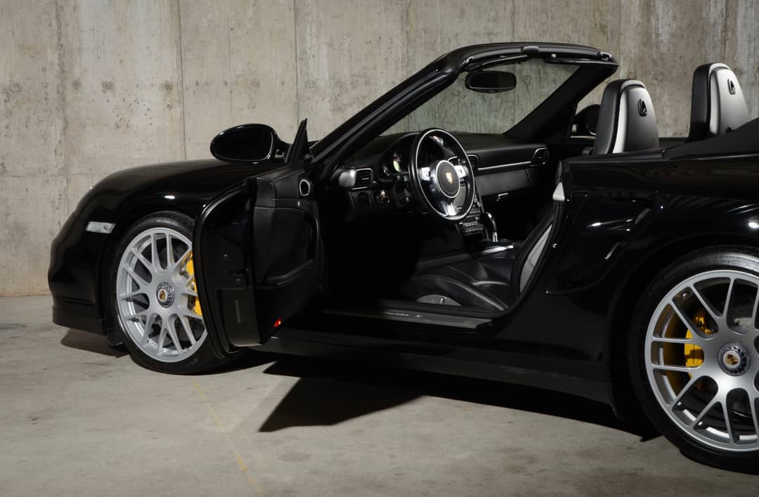 2012 Porsche 911 Turbo S — photo 16