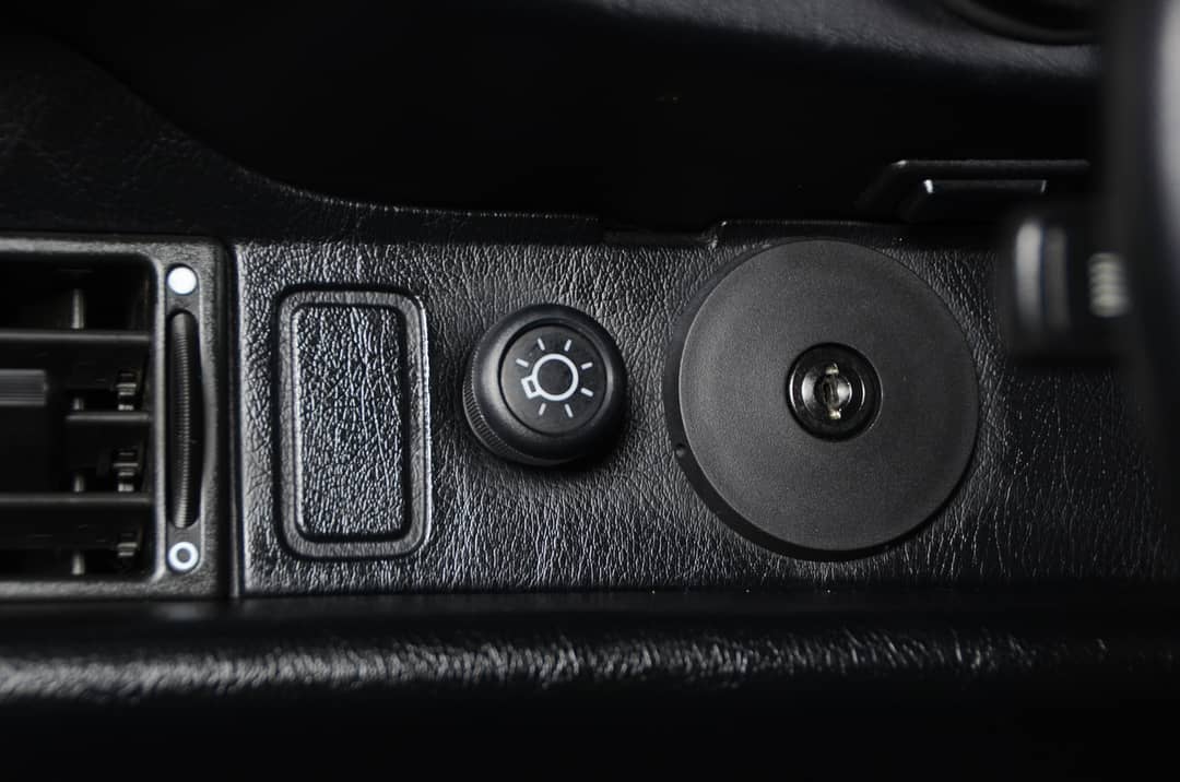 1990 Porsche 911 Carrera 2 Targa — photo 20