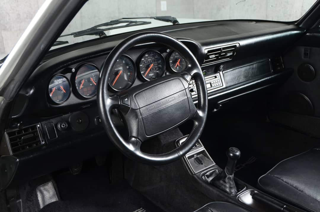 1990 Porsche 911 Carrera 2 Targa — photo 21