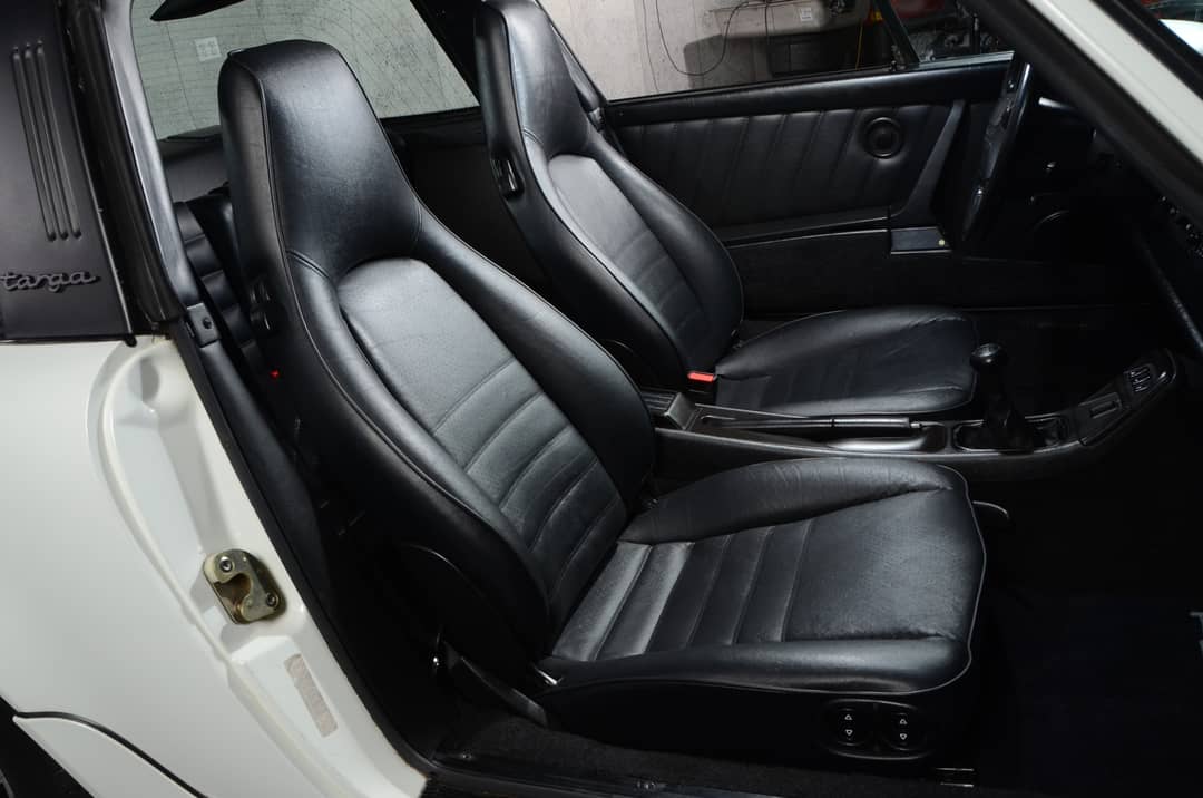 1990 Porsche 911 Carrera 2 Targa — photo 29