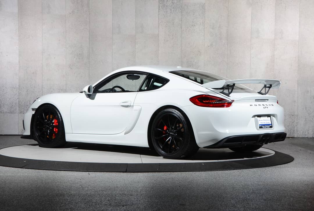 2016 Porsche Cayman GT4 — photo 13