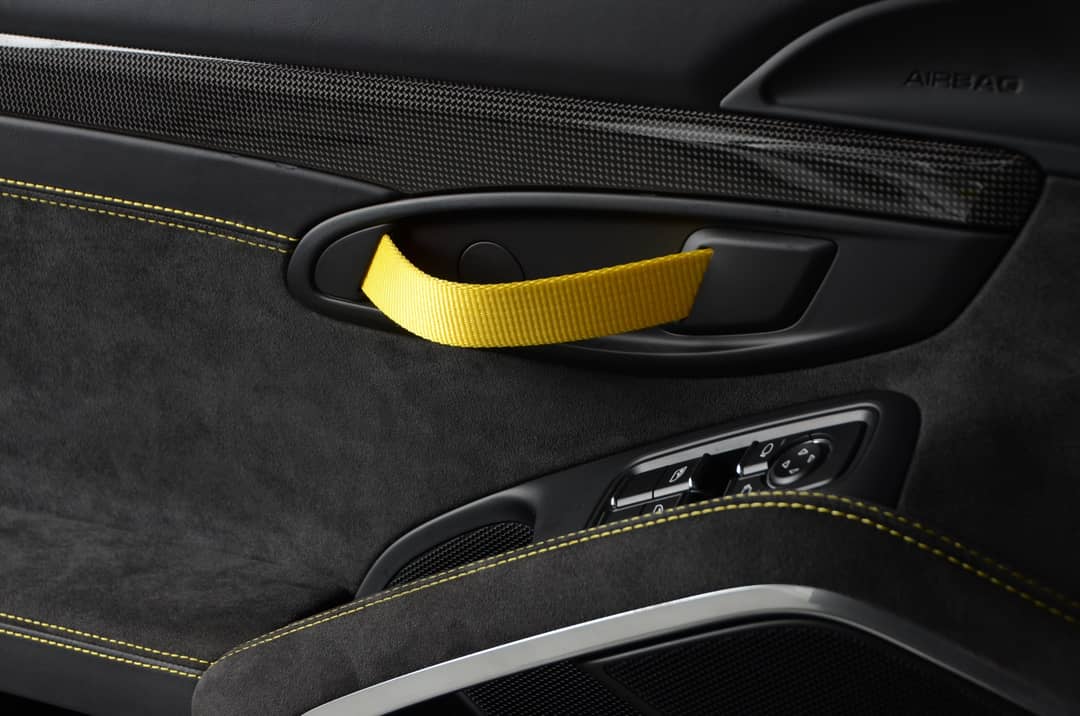 2016 Porsche Cayman GT4 — photo 15