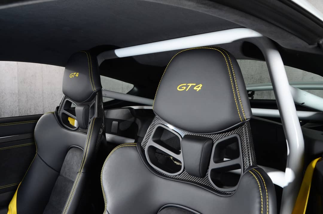 2016 Porsche Cayman GT4 — photo 18