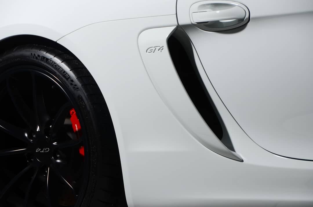 2016 Porsche Cayman GT4 — photo 3