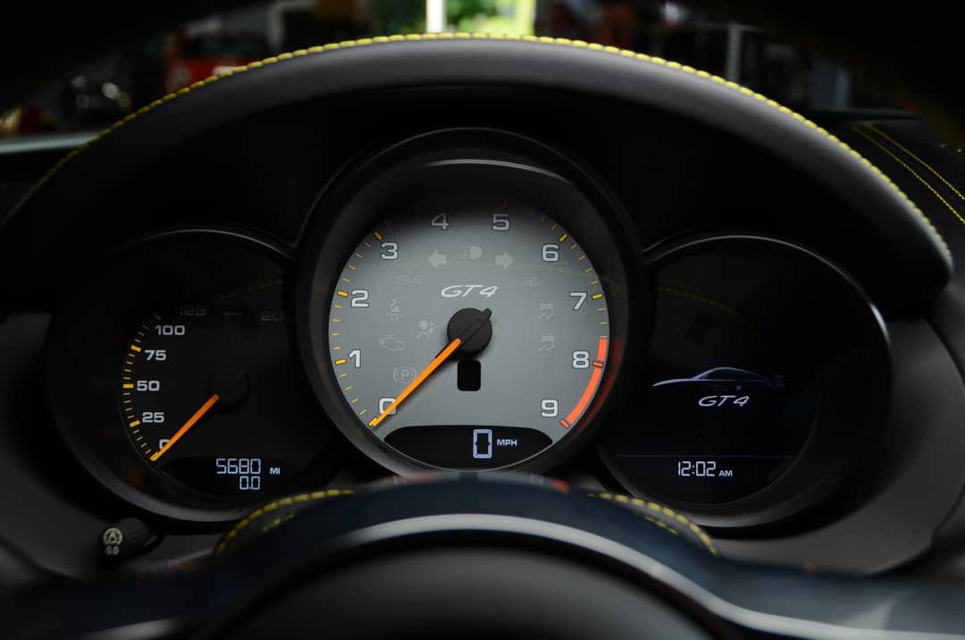 2016 Porsche Cayman GT4 — photo 20