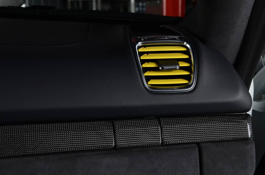2016 Porsche Cayman GT4 — photo 22