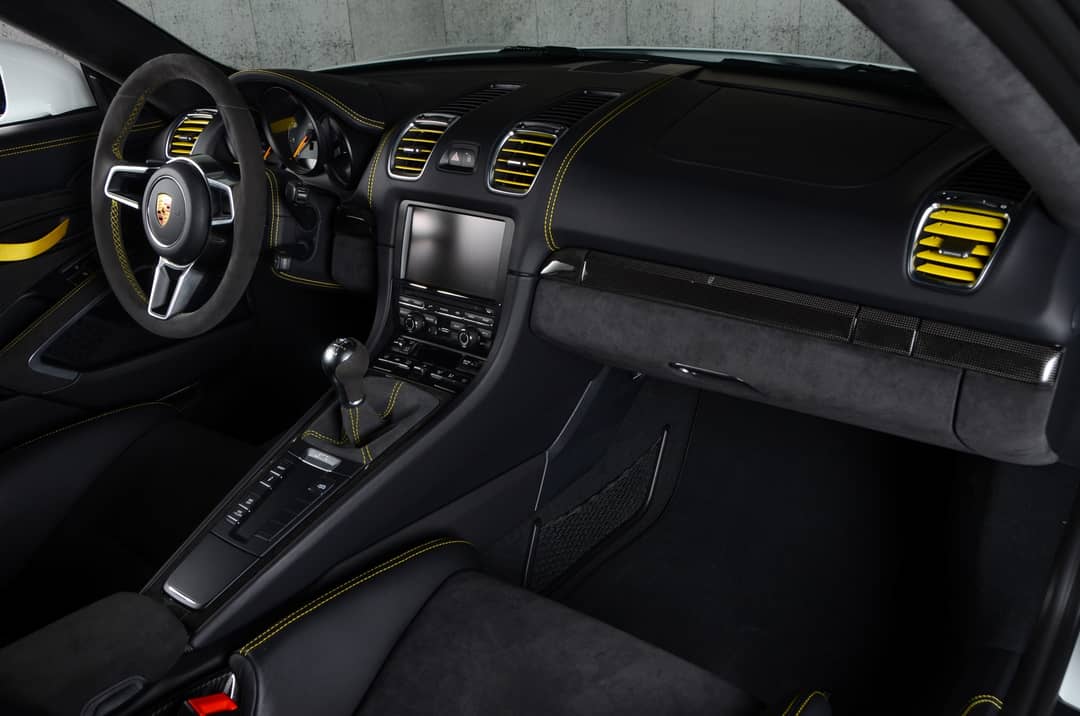 2016 Porsche Cayman GT4 — photo 25