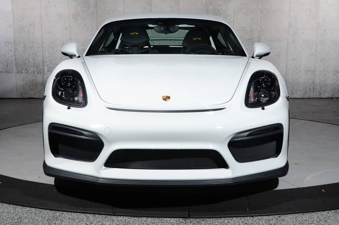 2016 Porsche Cayman GT4 — photo 6