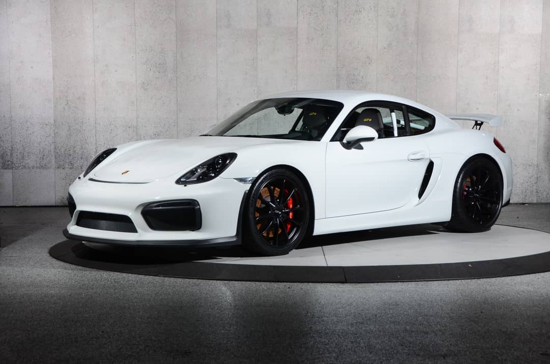 2016 Porsche Cayman GT4 — photo 7