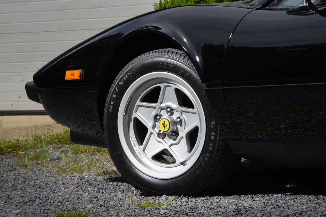 1984 Ferrari 308 — photo 9