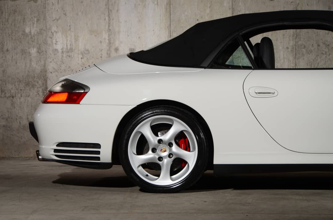 2004 Porsche 911 Carrera 4S — photo 15
