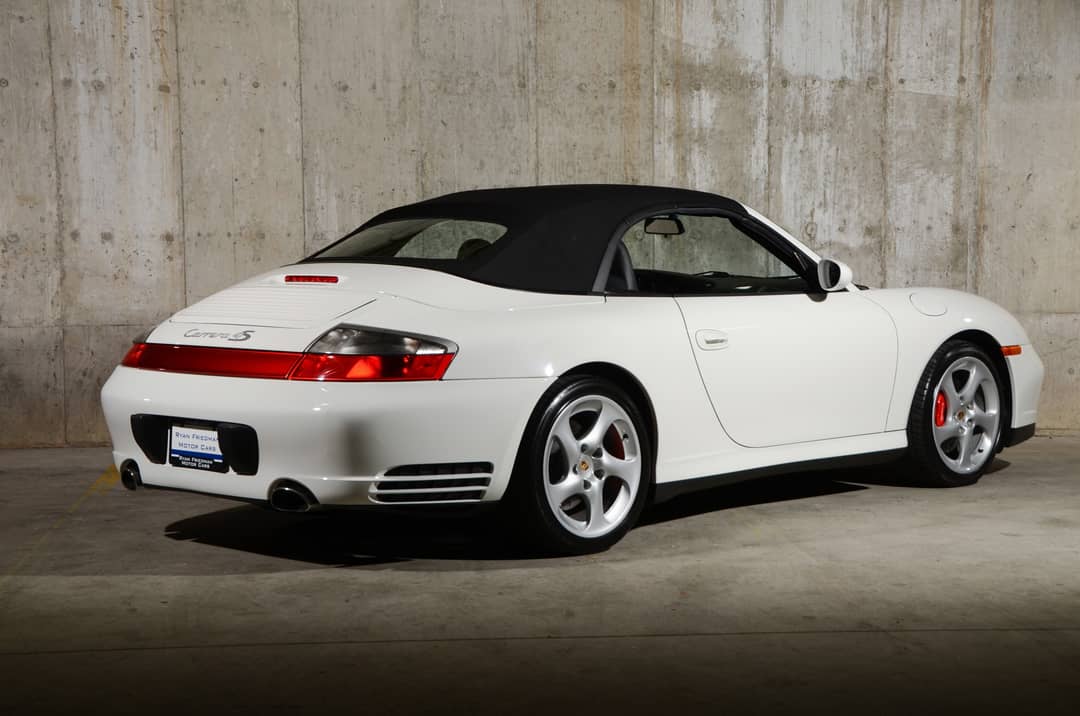 2004 Porsche 911 Carrera 4S — photo 33