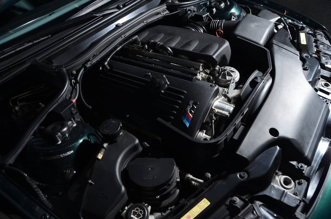 2002 BMW M3 — photo 8