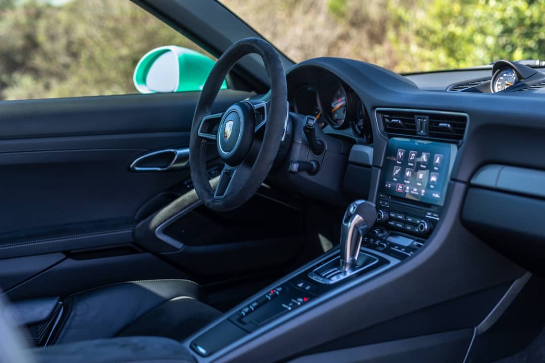 2018 Porsche 911 GT3 — photo 36