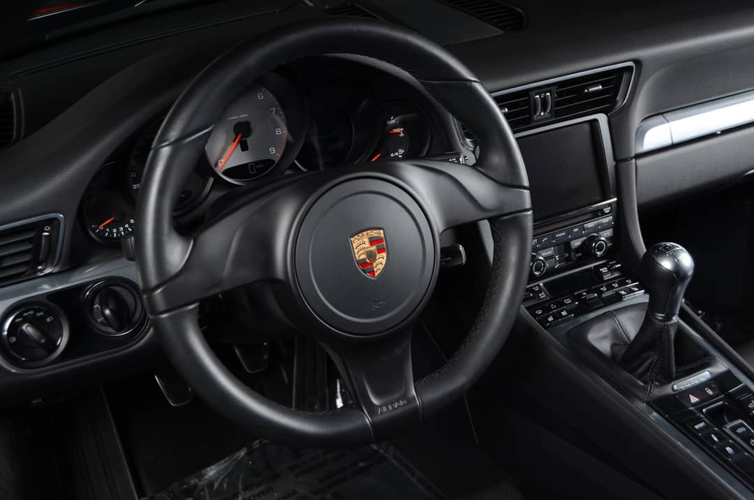 2013 Porsche 911 Carrera 4S — photo 12