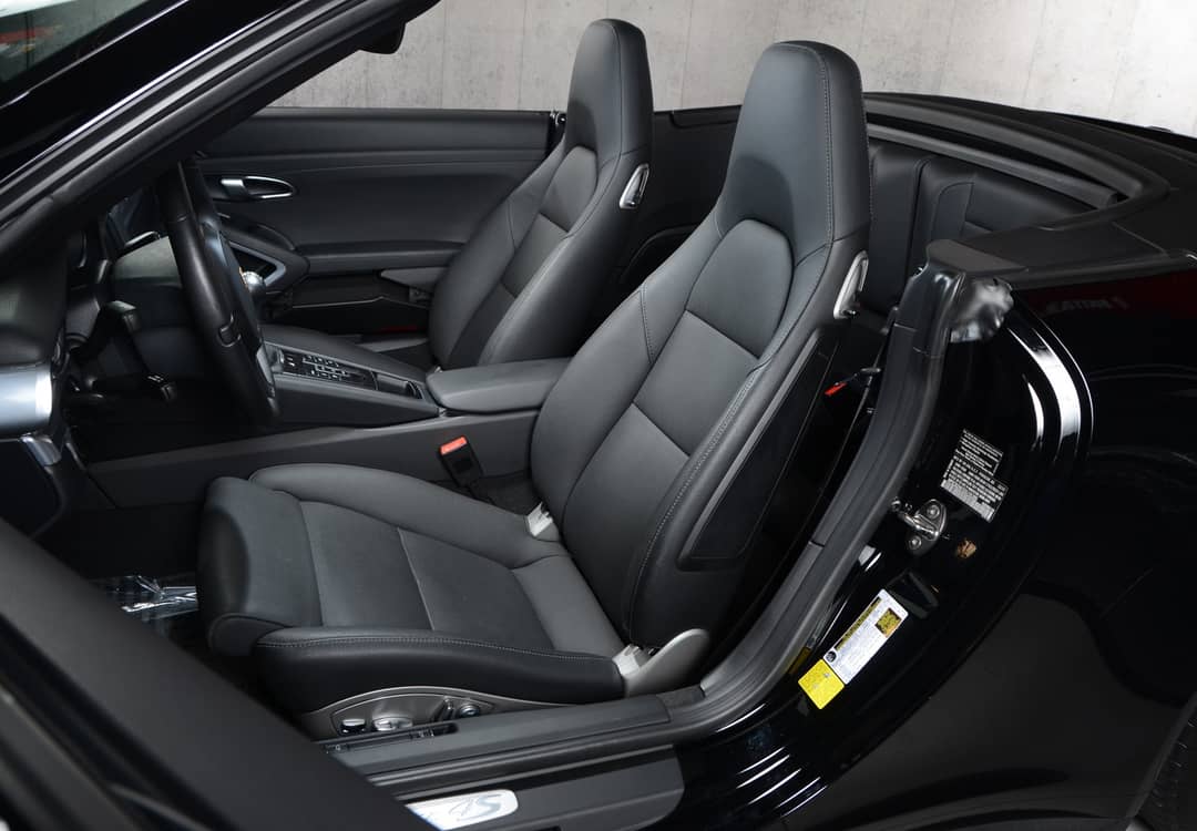 2013 Porsche 911 Carrera 4S — photo 13