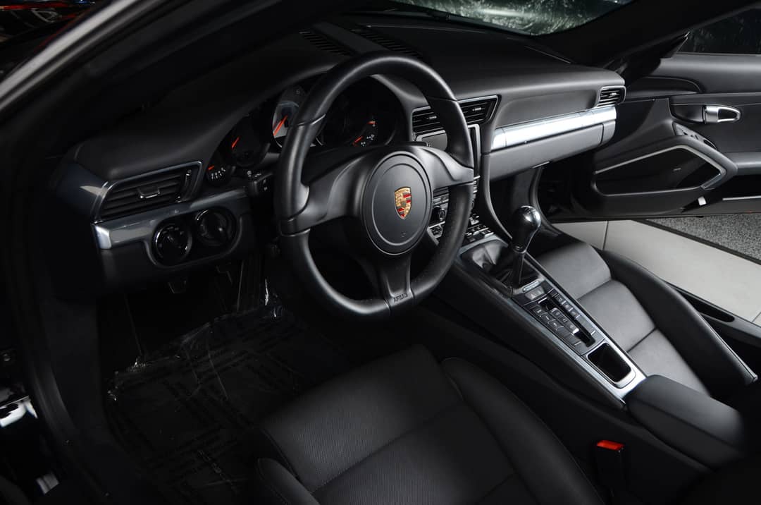 2013 Porsche 911 Carrera 4S — photo 15