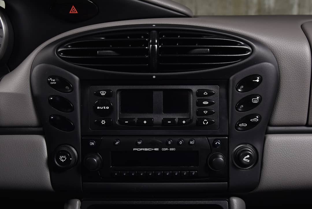 2000 Porsche Boxster — photo 25