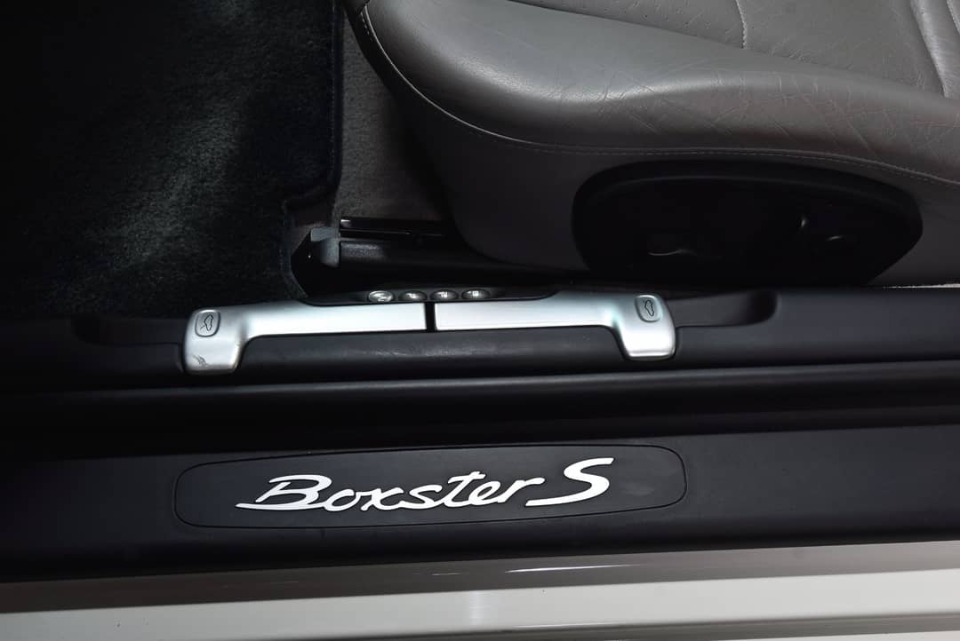 2000 Porsche Boxster — photo 32