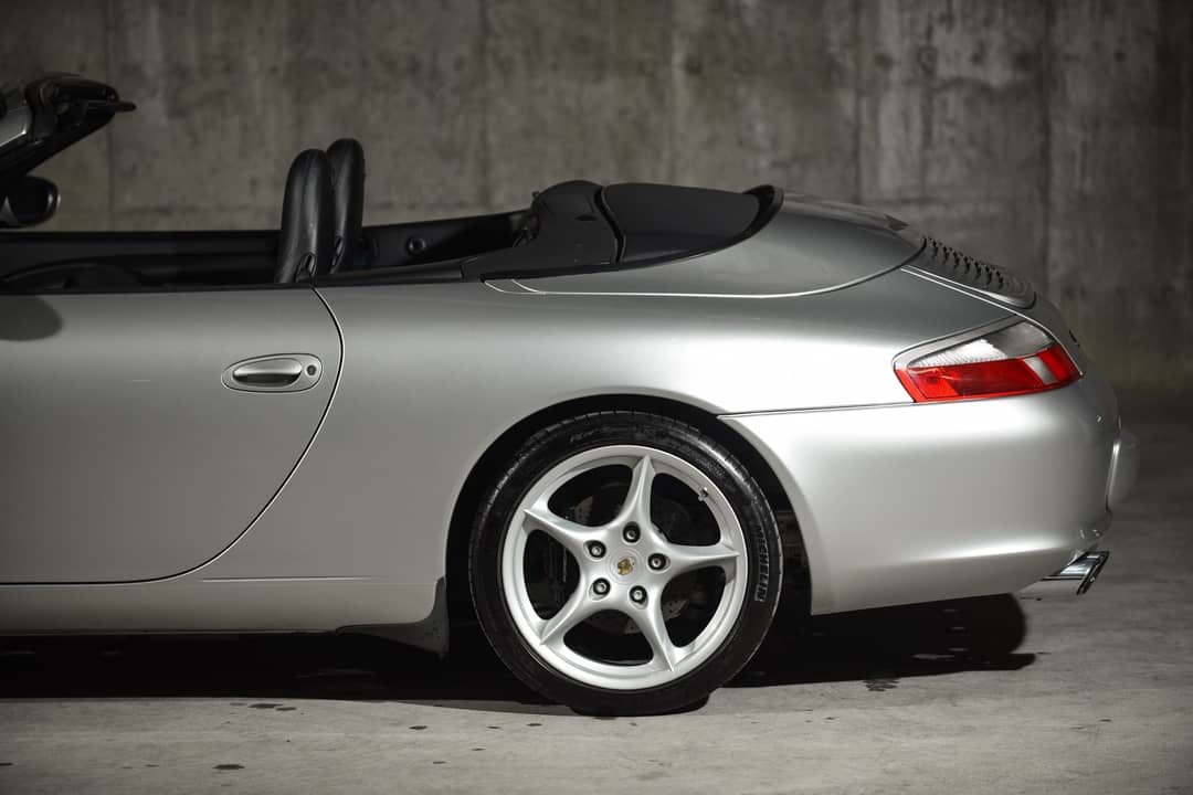 2004 Porsche 911 Carrera — photo 30