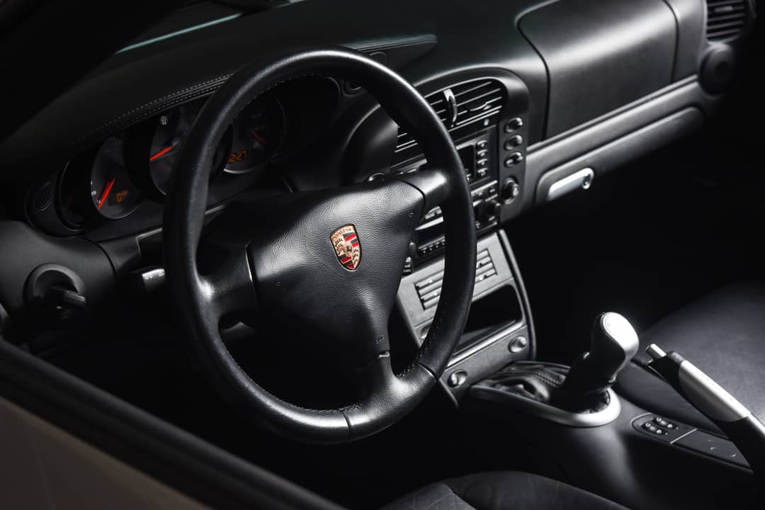 2004 Porsche 911 Carrera — photo 35