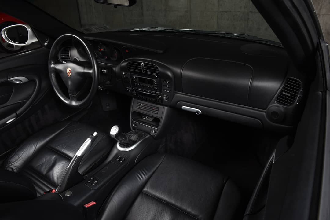 2004 Porsche 911 Carrera — photo 36