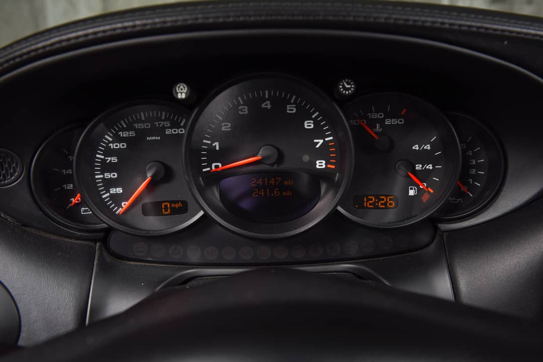 2004 Porsche 911 Carrera — photo 40