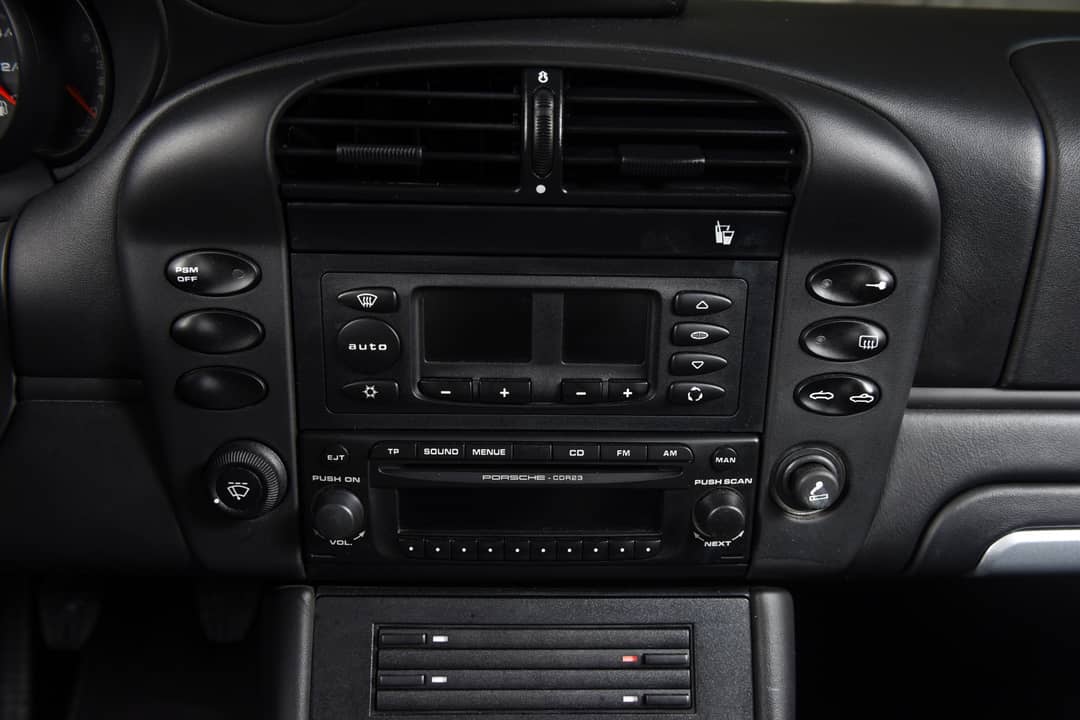2004 Porsche 911 Carrera — photo 43