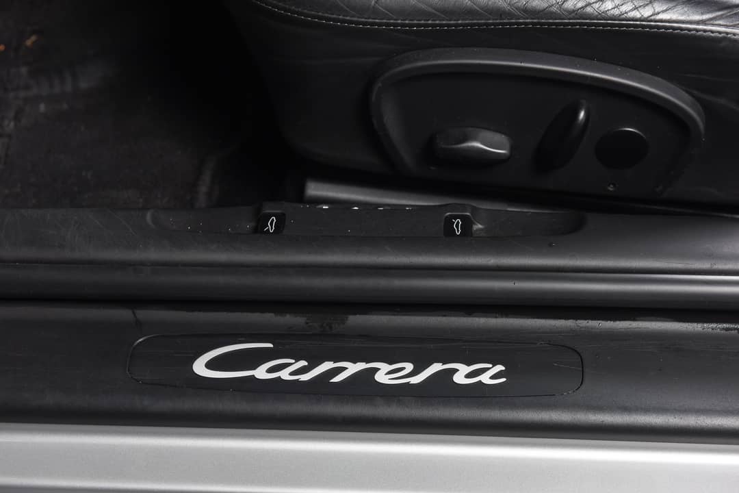2004 Porsche 911 Carrera — photo 47