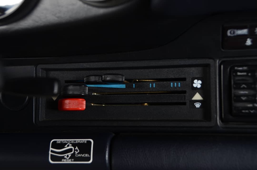 1987 Porsche 911 Carrera — photo 24