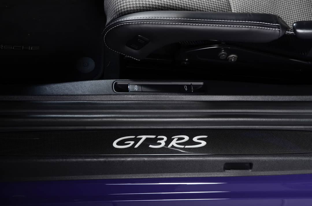 2016 Porsche 911 GT3 RS — photo 22