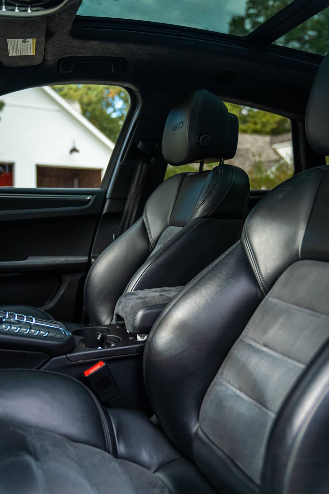 2017 Porsche Macan GTS — photo 13