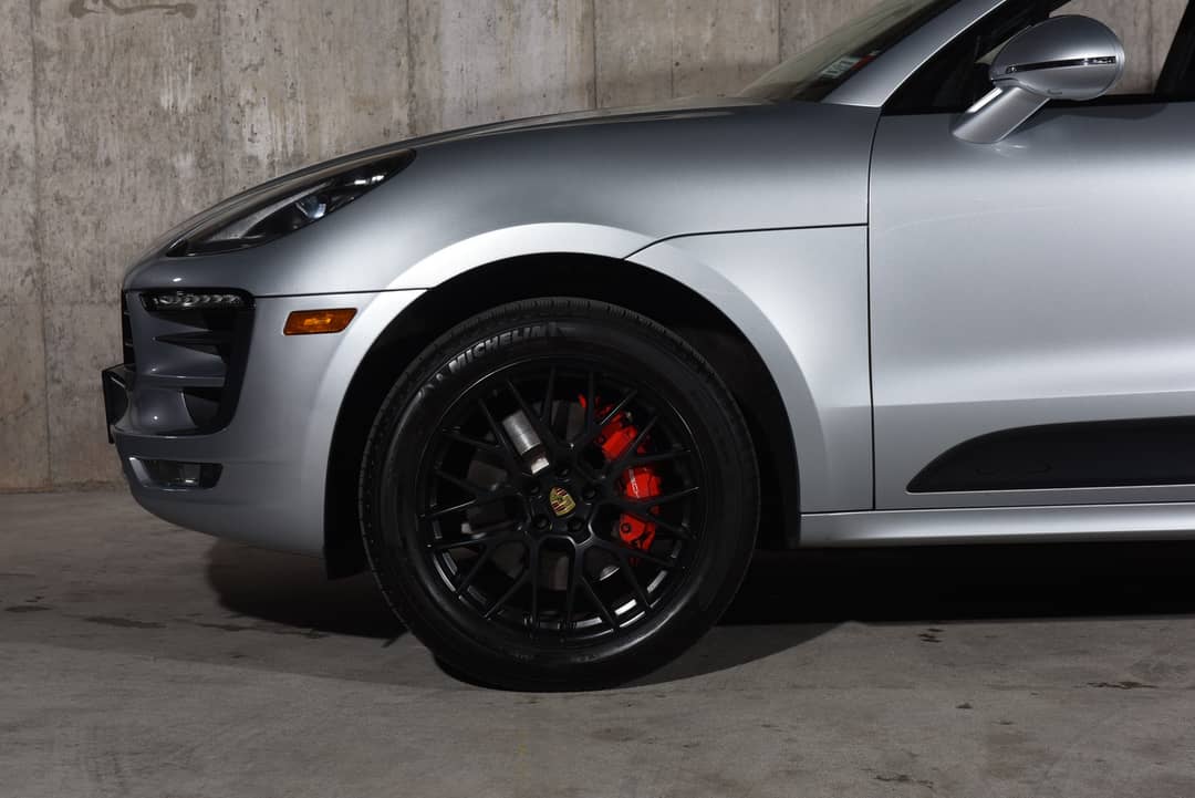 2017 Porsche Macan GTS — photo 28