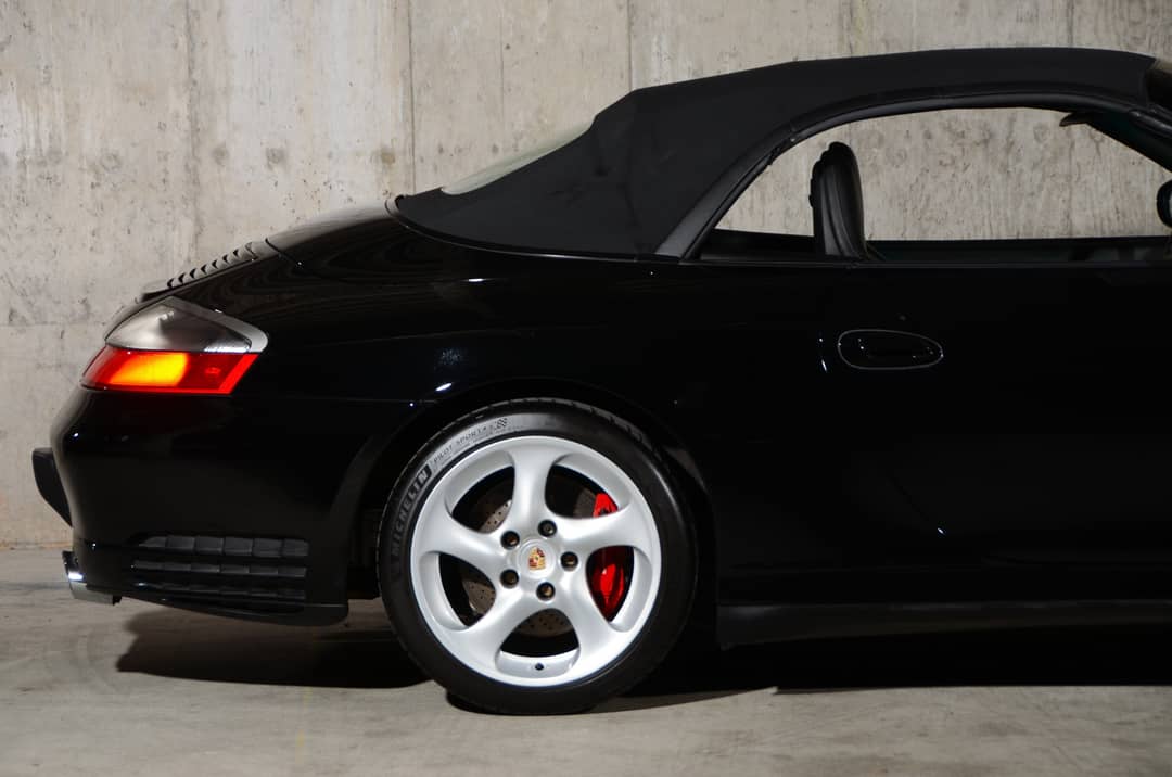 2004 Porsche 911 Carrera 4S — photo 3