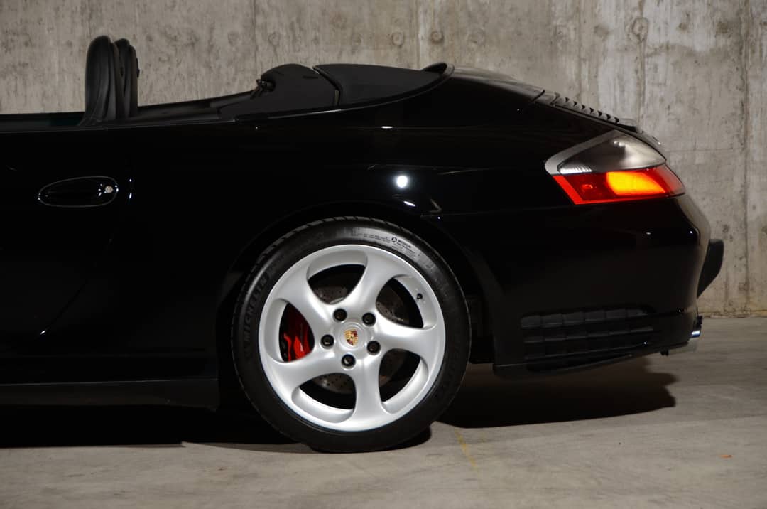2004 Porsche 911 Carrera 4S — photo 21