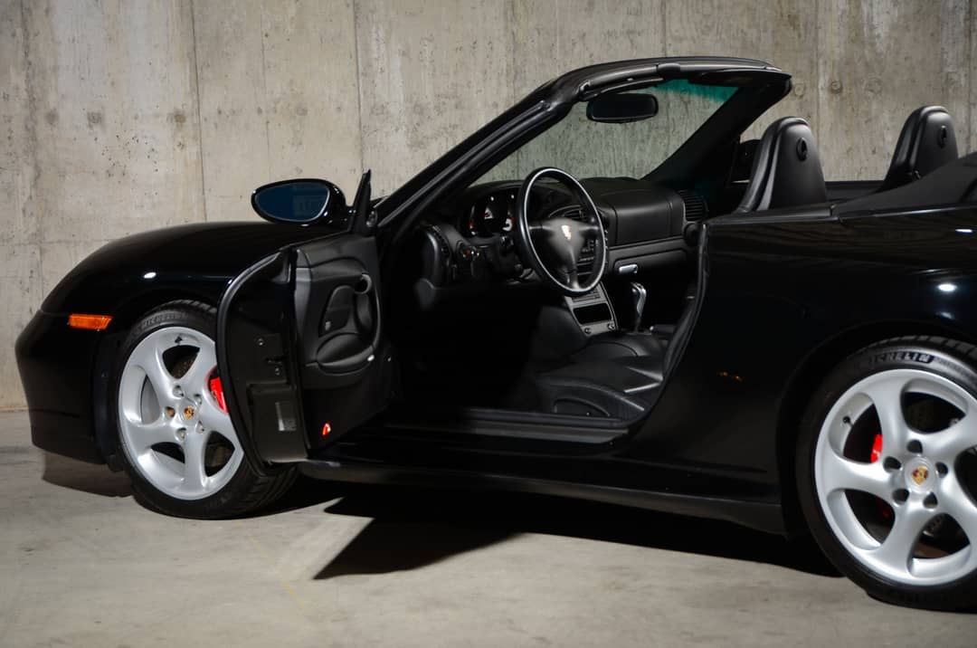 2004 Porsche 911 Carrera 4S — photo 23