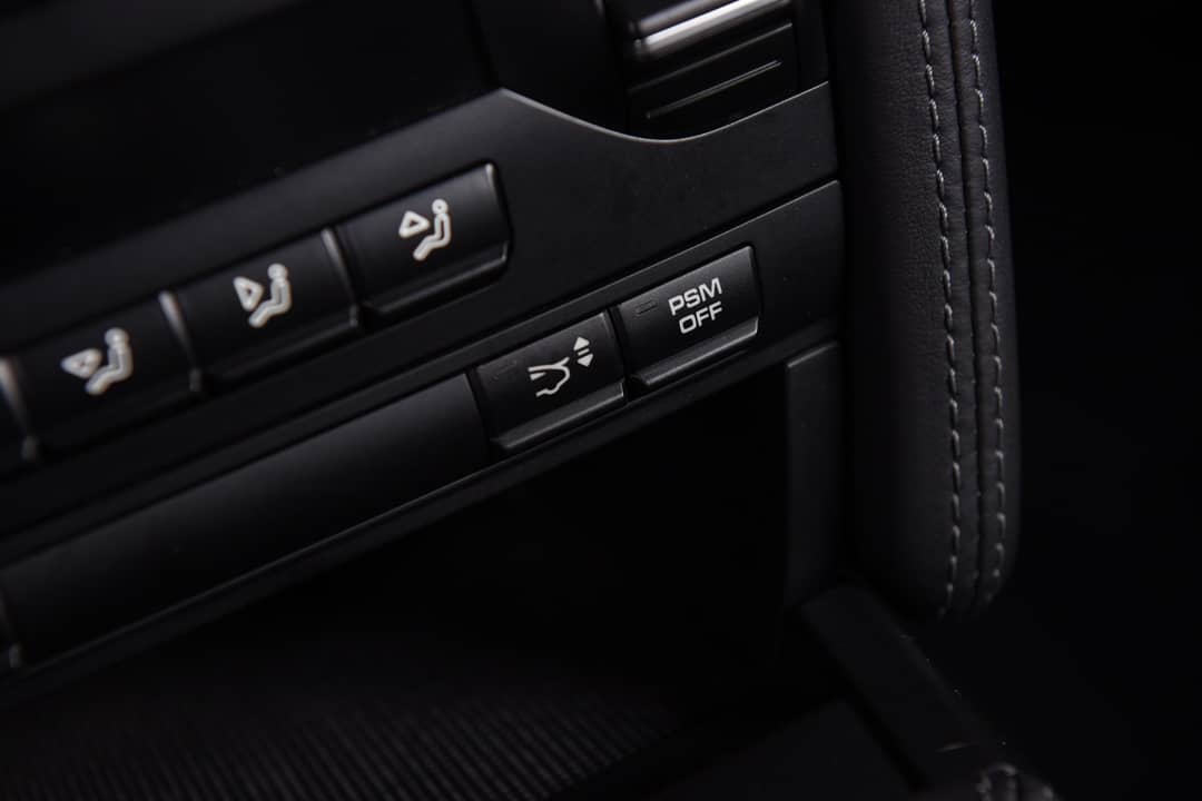 2011 Porsche 911 Turbo — photo 43