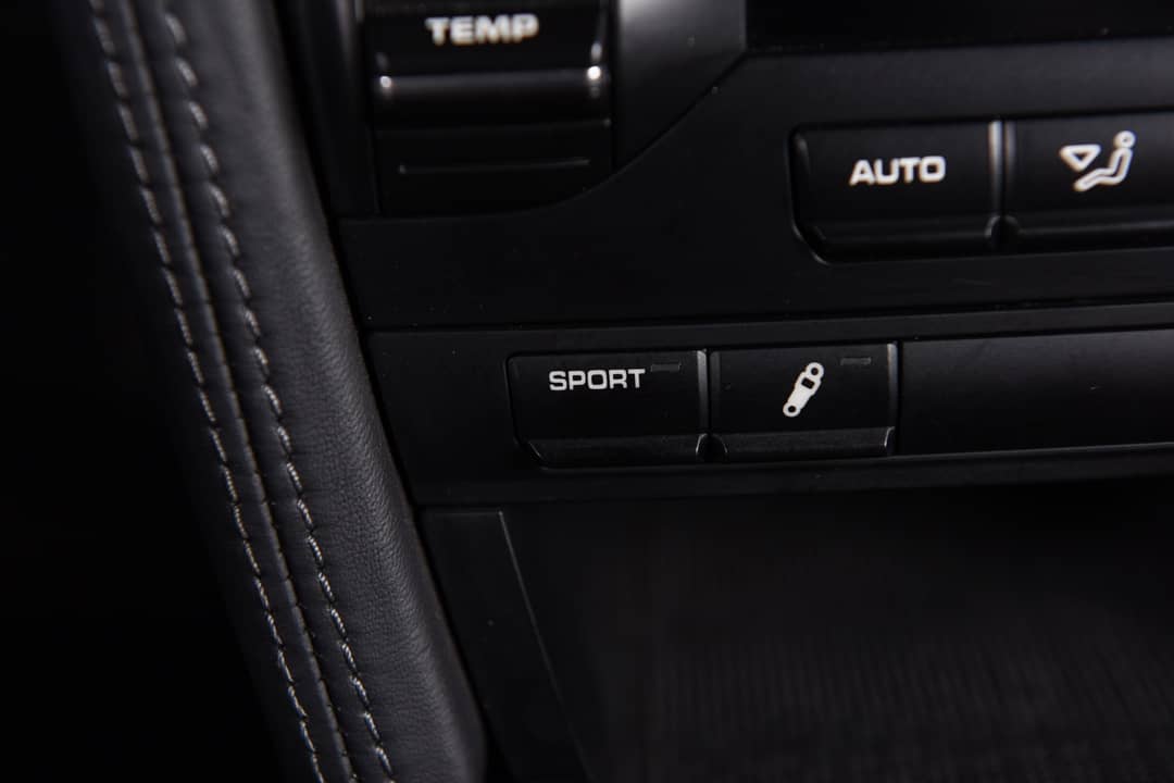 2011 Porsche 911 Turbo — photo 44
