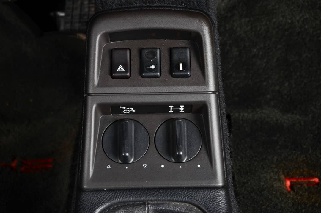 1992 Porsche 911 Carrera 4 Targa — photo 32