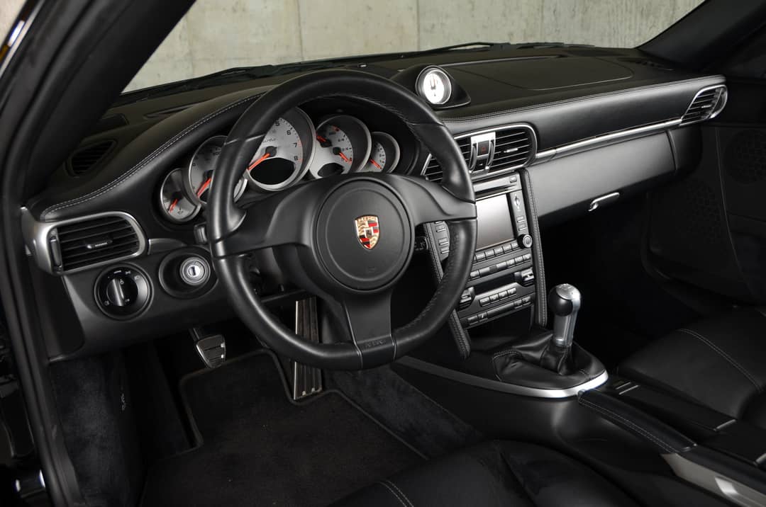 2011 Porsche 911 Turbo — photo 17